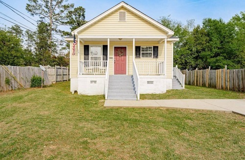 Eau Claire House | Close to USC & Midtown-Downtown - Newly Renovated!