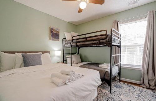 Eau Claire House | Close to USC & Midtown-Downtown - Newly Renovated