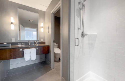 Coal Harbour Hotel | Coast Coal Harbour Vancouver Hotel by APA