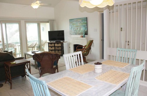 Sailhouse House | Coastal Charm
