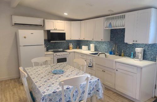 Palacios House | Coastal Cottage Bay House