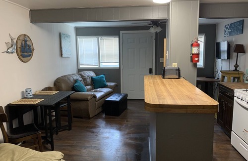 Port Mansfield Apartment | Coastal fishing and duck hunting getaway one bedroom