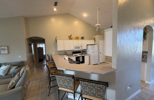 Ormond Beach House | Coastal getaway 3 bedroom- 2 min walk to beach
