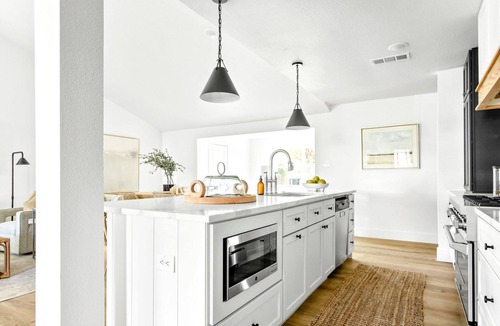 Northwest Dallas House | Coastal Modern Dream Home in Prime North Dallas, 30+ Day Stays Allowed!