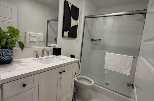 Northwest San Pedro House | Coastal Private En-Suite With Resort Amenities