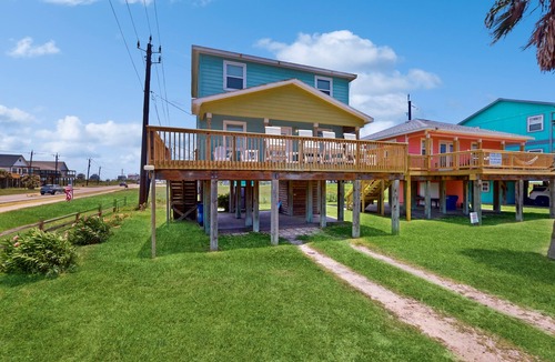 Surfside Beach House | Coastal surfside beach escape w/sunset views & steps to beautiful beach