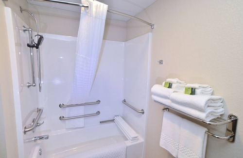 Manning Hotel | Cobblestone Inn & Suites - Manning