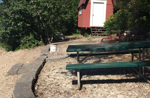 Harrison Cabin | Coeur d'Alene Lake Escape -Stunning Views, Private Beach, and Cozy Retreat!