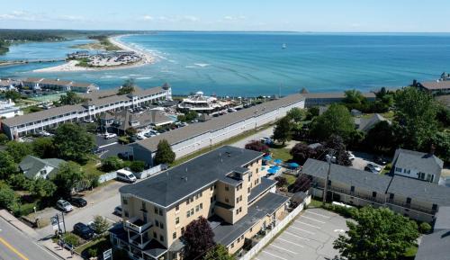 Ogunquit Hotel | Colonial Inn