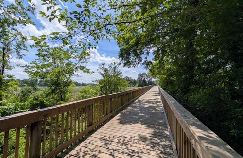 Smithfield Apartment | Colonial Smithfield ground floor Unit- close to Williamsburg, VA beach, & more