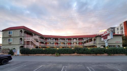NoHo Arts District Hotel | Colony Inn - North Hollywood - Hotel Near Universal Studios