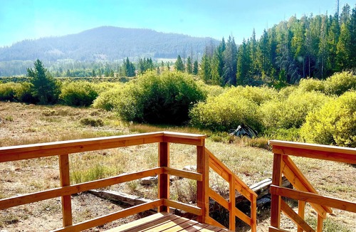 Walden Cabin | Colorado Cabin Escape with picturesque views near trails
