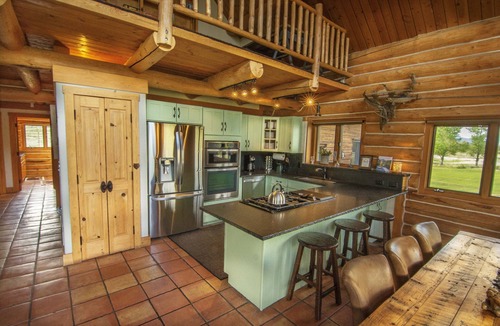 Livingston House | Come Relax, Rejuvenate & Reconnect on the Yellowstone River in Montana.