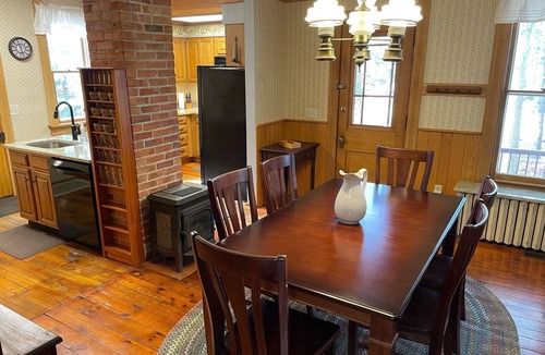 Vermilion House | Come stay and relax at the Captain's House in Historic Vermilion Harbor Town.