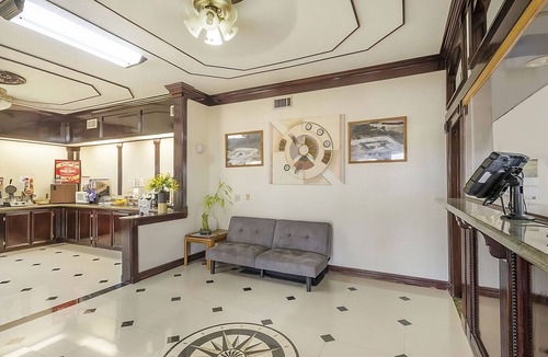 Three Rivers House | Comfort and Convenience! 2 Great Units, Free Parking, Pets Allowed!