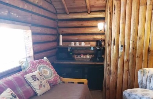 Gardiner House | Comfort and Convenience! Parking, Pool, Near North Entrance of Yellowstone Park