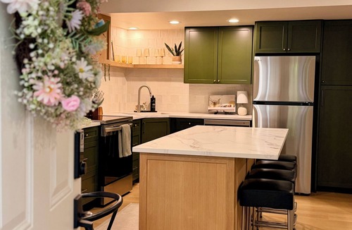 Langley House | Comfort & Convenience Near Endless Local Amenities