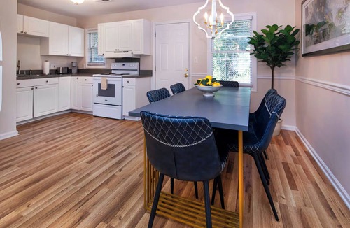 Ponderosa - Wingate Apartment | Comfort-Focused 2BR with Workspace & Fast WiFi