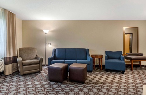 Story City Hotel | Comfort Inn Story City