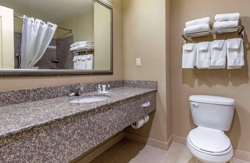 Archdale Hotel | Comfort Inn & Suites High Point - Archdale
