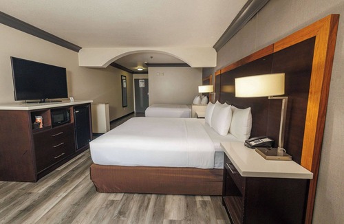 North Hollywood Hotel | Comfort Inn & Suites Near Universal - N. Hollywood - Burbank