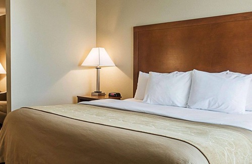 Watford City Hotel | Comfort Inn & Suites