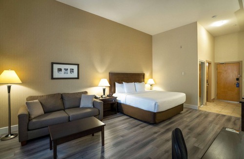 Fleetwood Hotel | Comfort Inn Surrey Hotel
