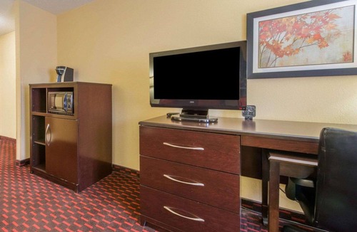 Altoona Hotel | Comfort Suites Altoona