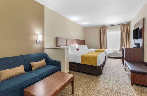 Tulare Hotel | Comfort Suites Tulare Sequoia Gateway