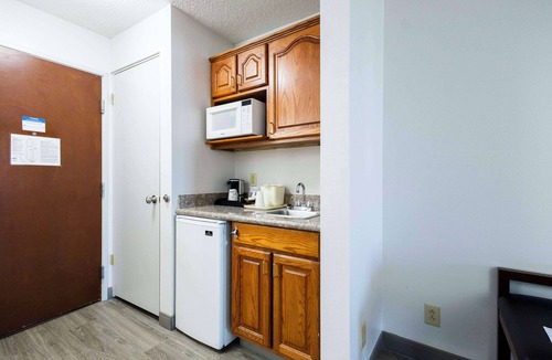 Springfield Hotel | Comfort Suites