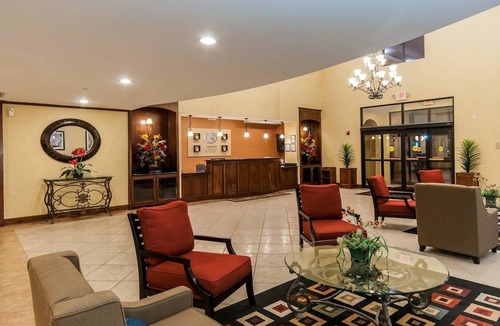 Southeast Houston Hotel | Comfort Suites Hobby Airport