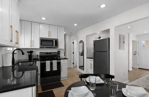 Eastpointe Apartment | Comfortable 1BR w/In-Unit Laundry + WiFi | Ideal for Extended Stays