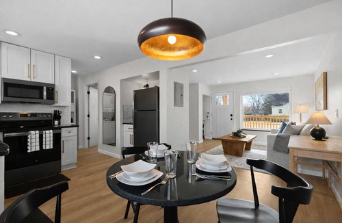 Eastpointe Apartment | Comfortable 1BR w/In-Unit Laundry + WiFi | Ideal for Extended Stays