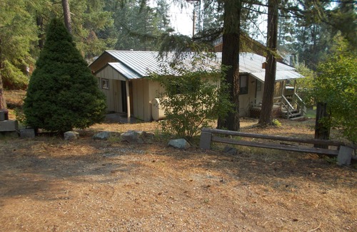 Troy Cabin | Comfortable 3 bedroom 1 bath Cabin, walk to the lake at the Public boat launch.