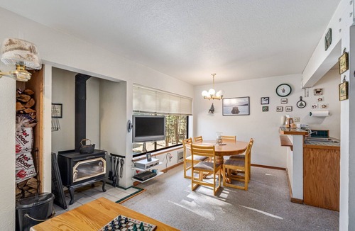 Bear Valley House | Comfortable Condo - Pets Allowed - TM#18 by Bear Valley Vacation Rentals