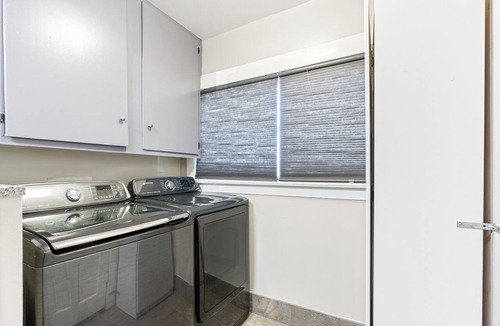 South Pasadena Apartment | Comfortable, easy access, prime location, King-size bed!