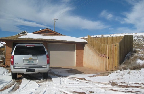 Laramie House | Comfortable Passive-Solar 3-Bedroom Earth-Bearmed House In Quiet Area Near U.W.