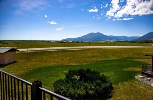 Red Lodge House | Comfortable Townhome - Mountain Views