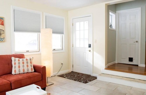 Berrien Springs House | Comfy Escape with Lake Chapin views!