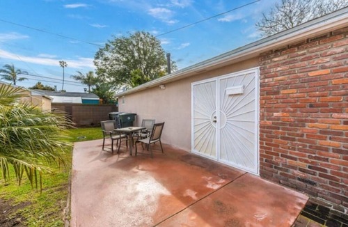 Madrona House | Comfy & Private 1 bedroom Guest House in Torrance
