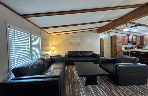 Put-in-Bay House | Completely Remodeled - Very Clean Island Club House-3 BR 2 BA by the Pool IC6
