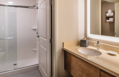 Hillsboro Condo | Condo ∙ 1 bedroom ∙ 4 guests