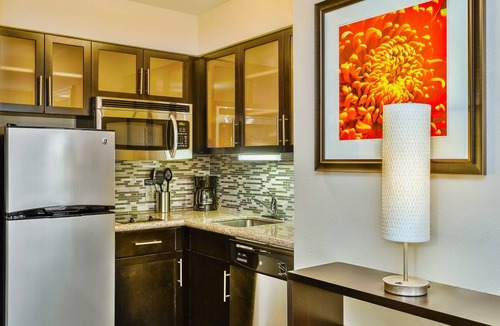 Bismarck Condo | Condo ∙ 2 bedrooms ∙ 4 guests