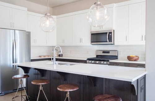 Bloomington Condo | Condo ∙ 3 bedrooms ∙ 10 guests
