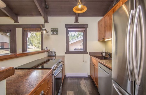 Big Sky Meadow Village House | Condo with community hot tub & spectacular location - Glacier Family Retreat