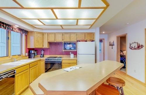 Big Sky Meadow Village Condo | Condo with WiFi, fireplace, hot tub, & swimming pool