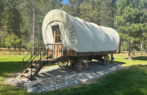 Darby House | Conestoga Wagon Retreat
