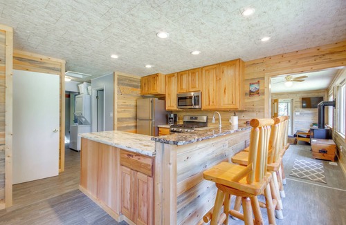 McLeod Cabin | Contact Mountain Hideaway w/Views & Porches!
