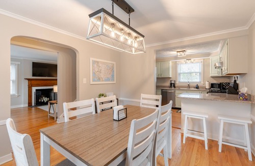 Eastside House | Convenient Location in a Quiet Neighborhood