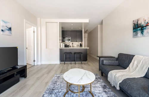 Nob Hill Apartment | Convenient & Modern Premium 1BR Residence with Modern Kitchen & In-Unit Laundry.